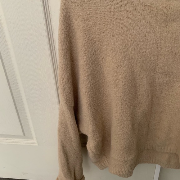 Sincerely Jules Women’s tan cotton sweater - Picture 4 of 7